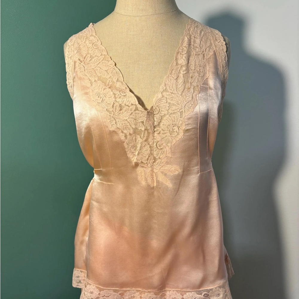 Vintage 1930’s Peach Lace Silk Beach Pajamas - image 4